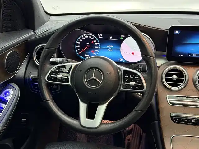 Mercedes-Benz GLC — миниатюра 10