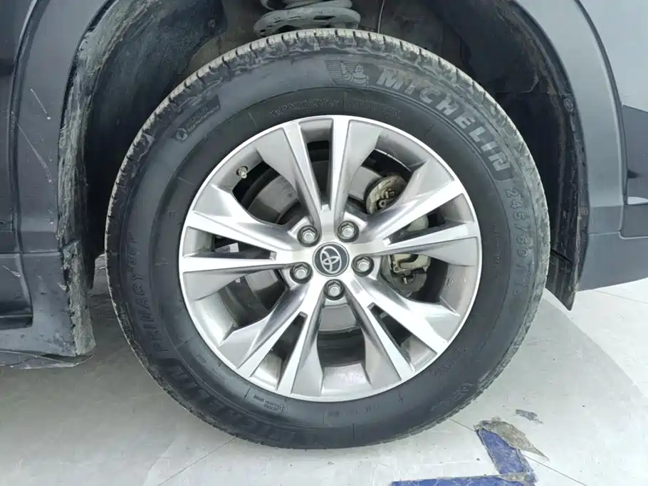 Toyota Highlander — миниатюра 6
