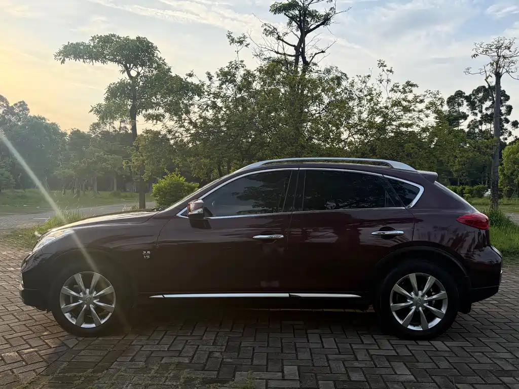 Infiniti QX50 2.5L Comfort Edition, фото 7