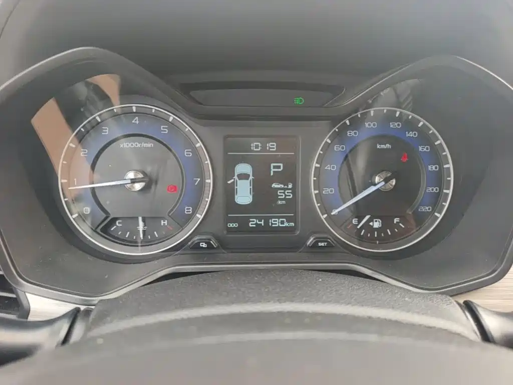 Geely Vision X3 — миниатюра 12