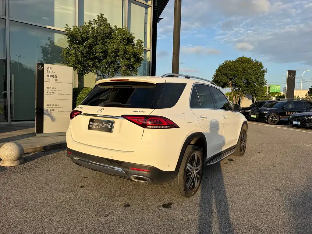 Mercedes-Benz GLE (Import) — миниатюра 20