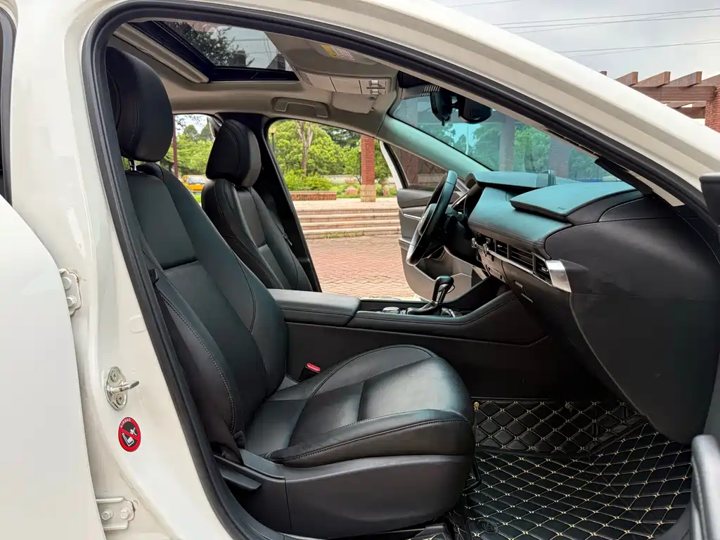 Mazda 3 Axela — миниатюра 13