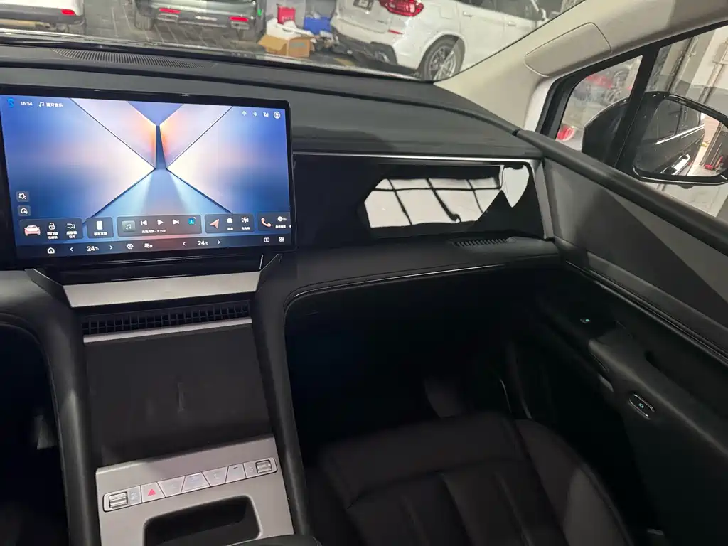 BYD M9 — миниатюра 6