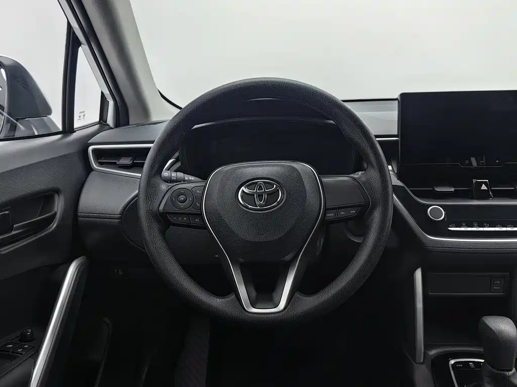 Toyota Frontlander — миниатюра 11