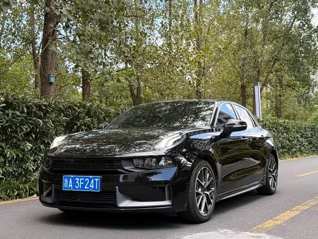 2022 Lynk & Co 03
