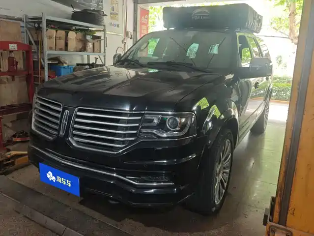Lincoln Navigator