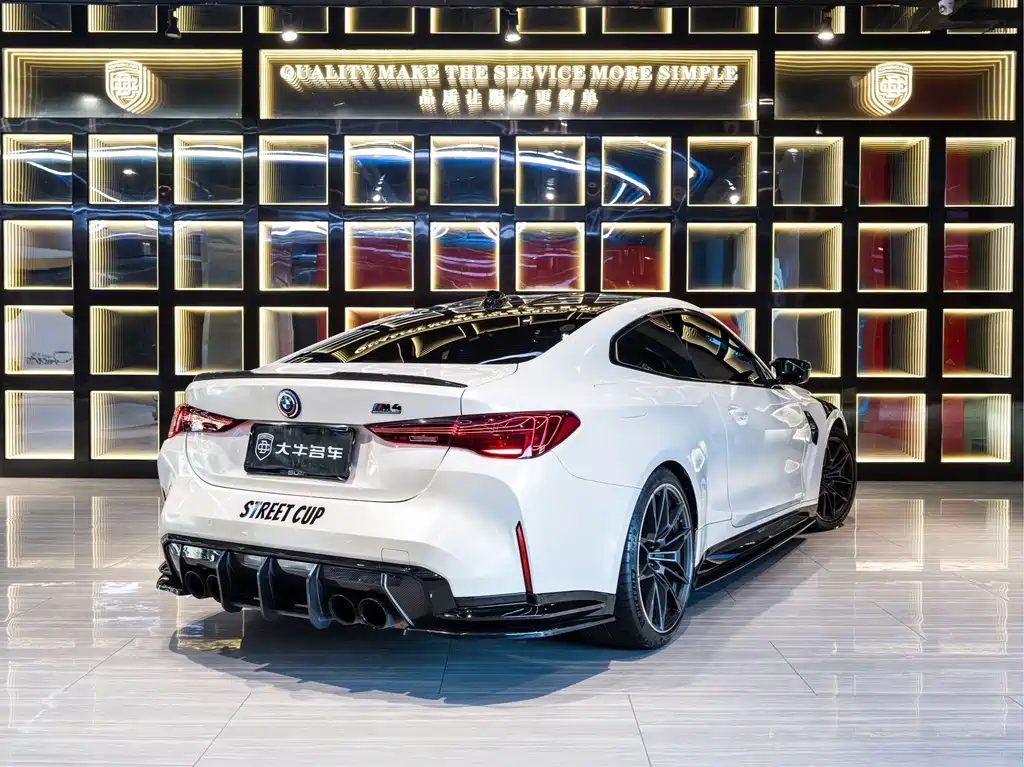 BMW M4 — миниатюра 6