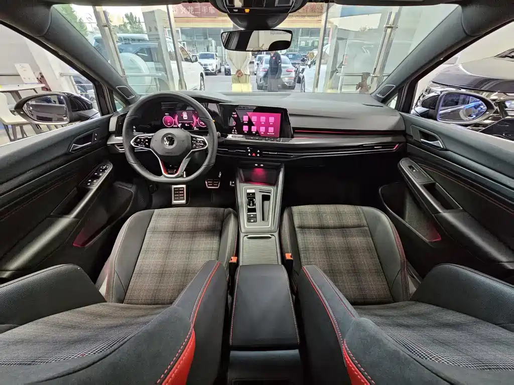 Volkswagen Golf GTI — миниатюра 6