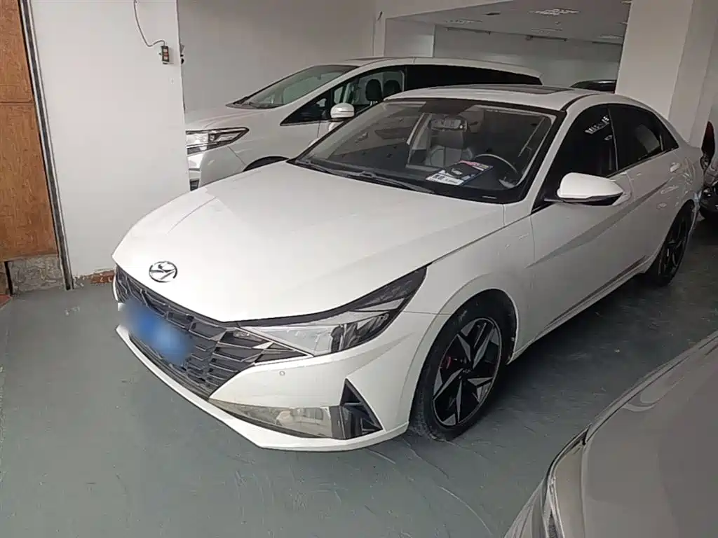 Hyundai Elantra 2021
