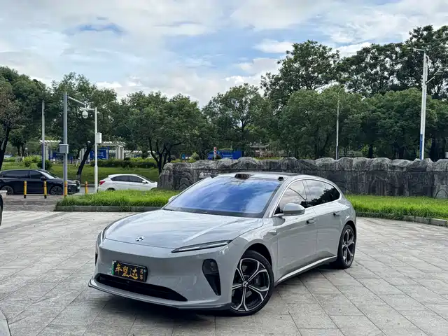 NIO ET5T