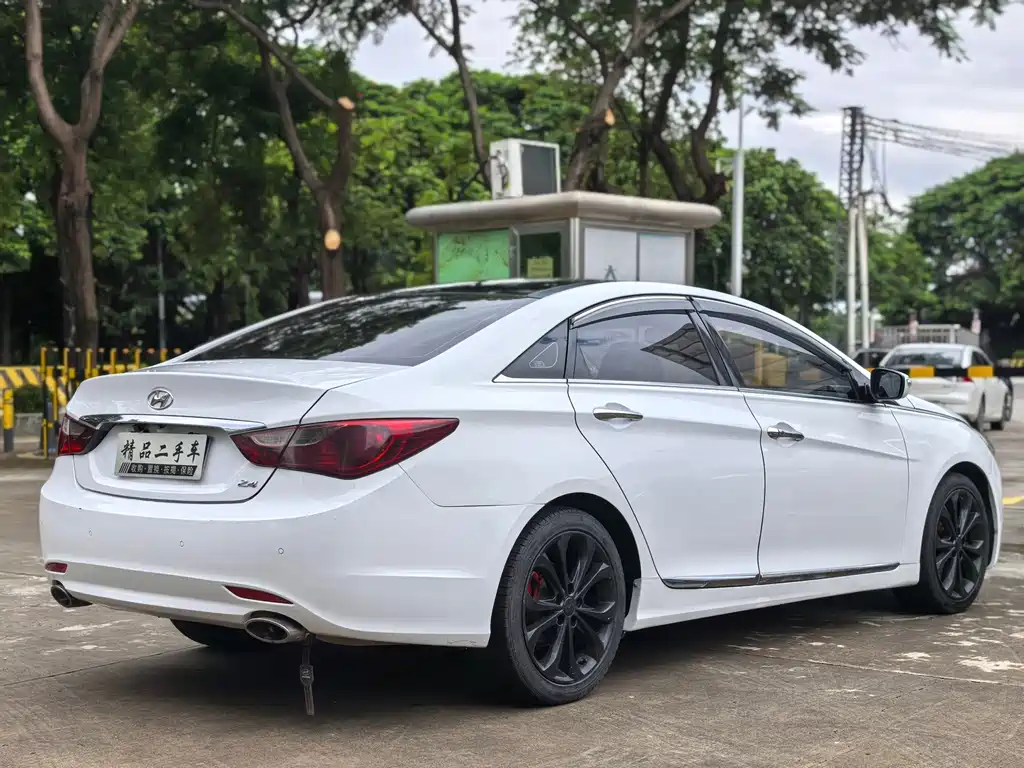 Hyundai Sonata — миниатюра 7