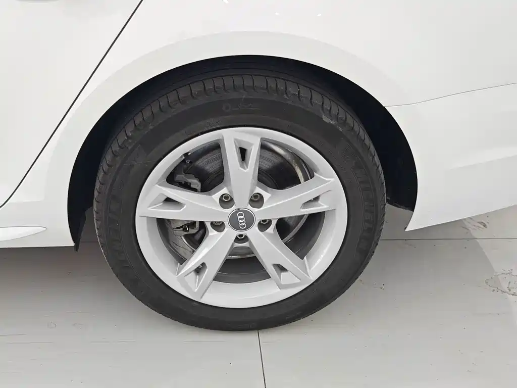 Audi A4L — миниатюра 19