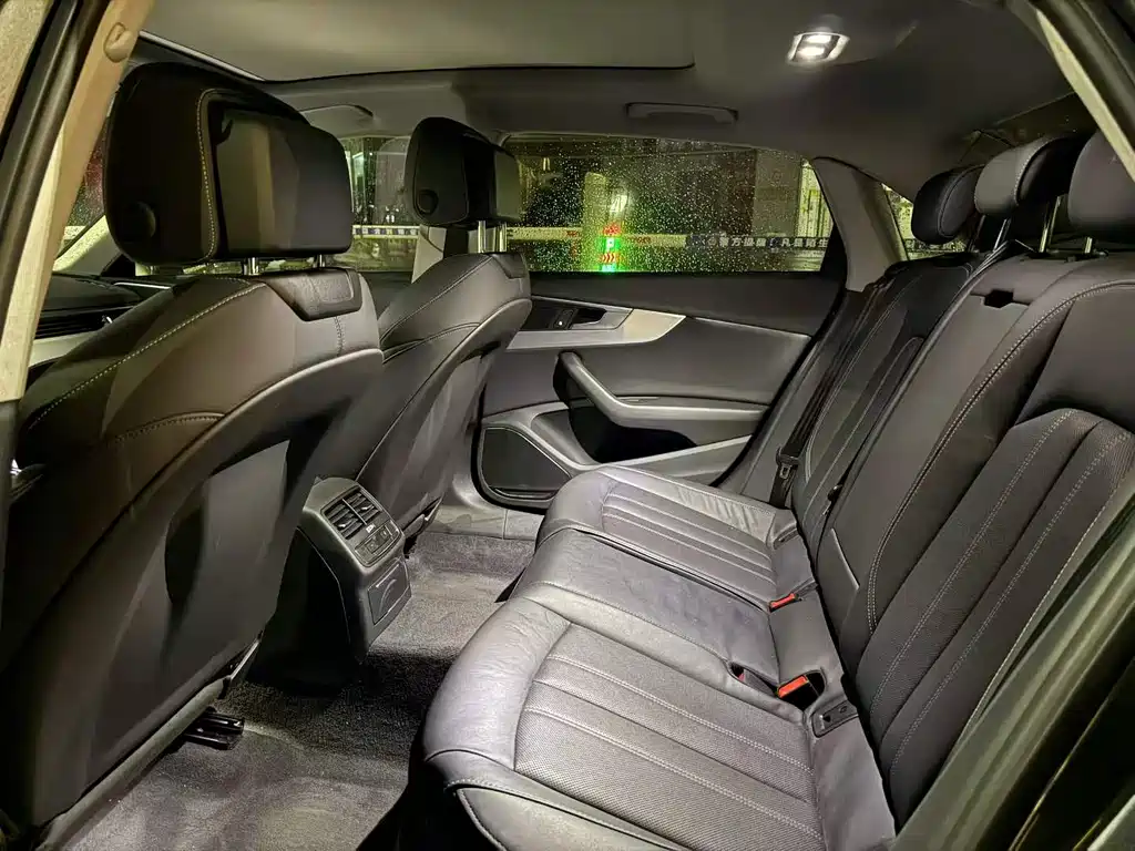 Audi A4L 2020 40 TFSI Luxury