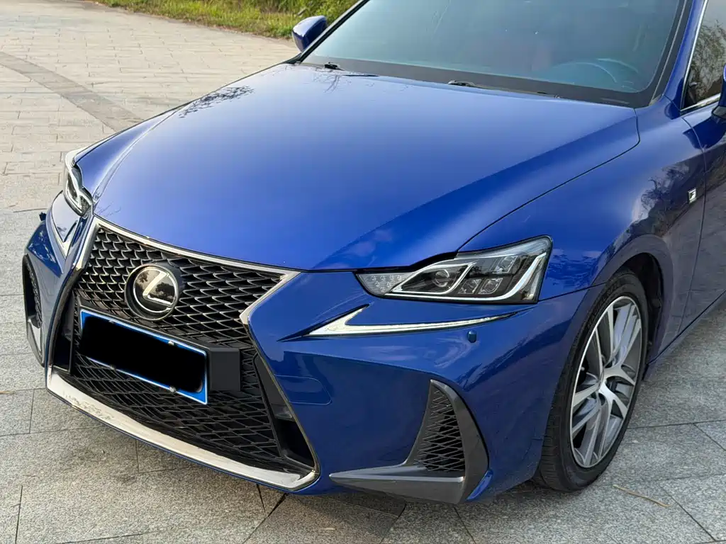 Lexus IS — миниатюра 10