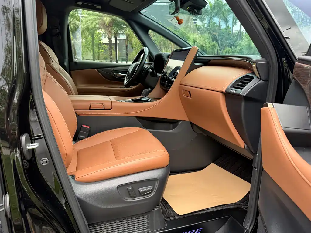 Toyota Vellfire — миниатюра 11
