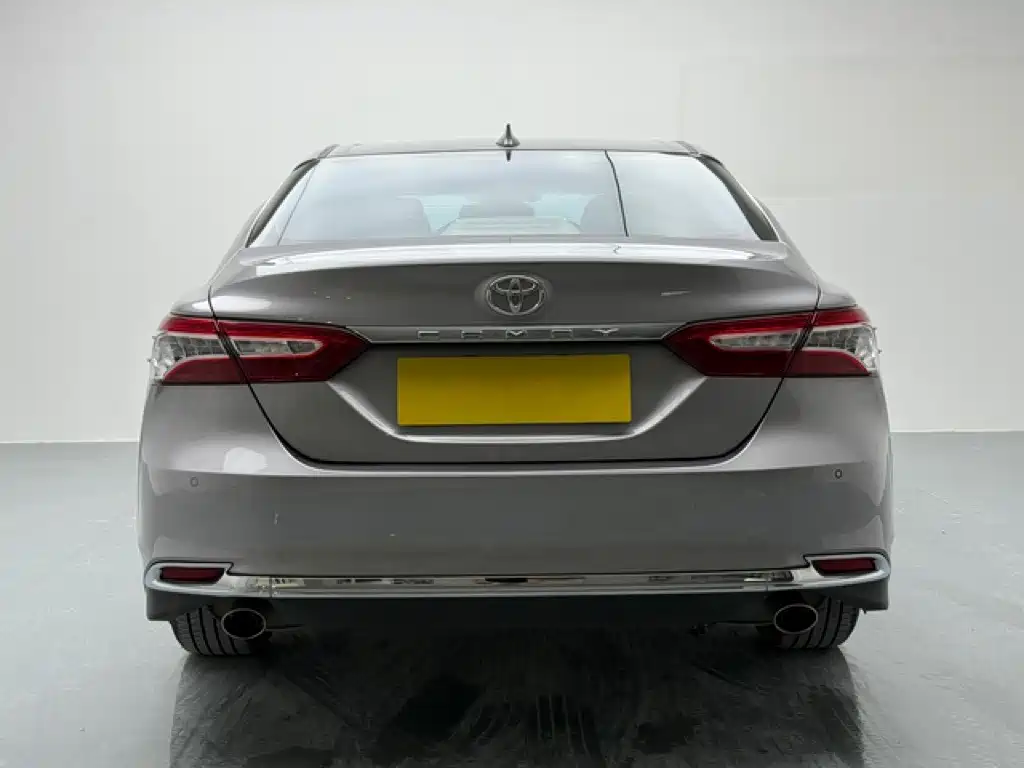 Toyota Camry — миниатюра 4
