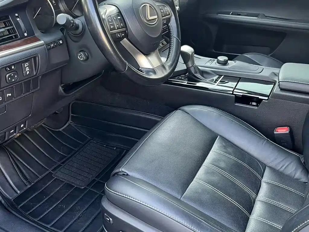 Lexus ES 2015 300h Luxury