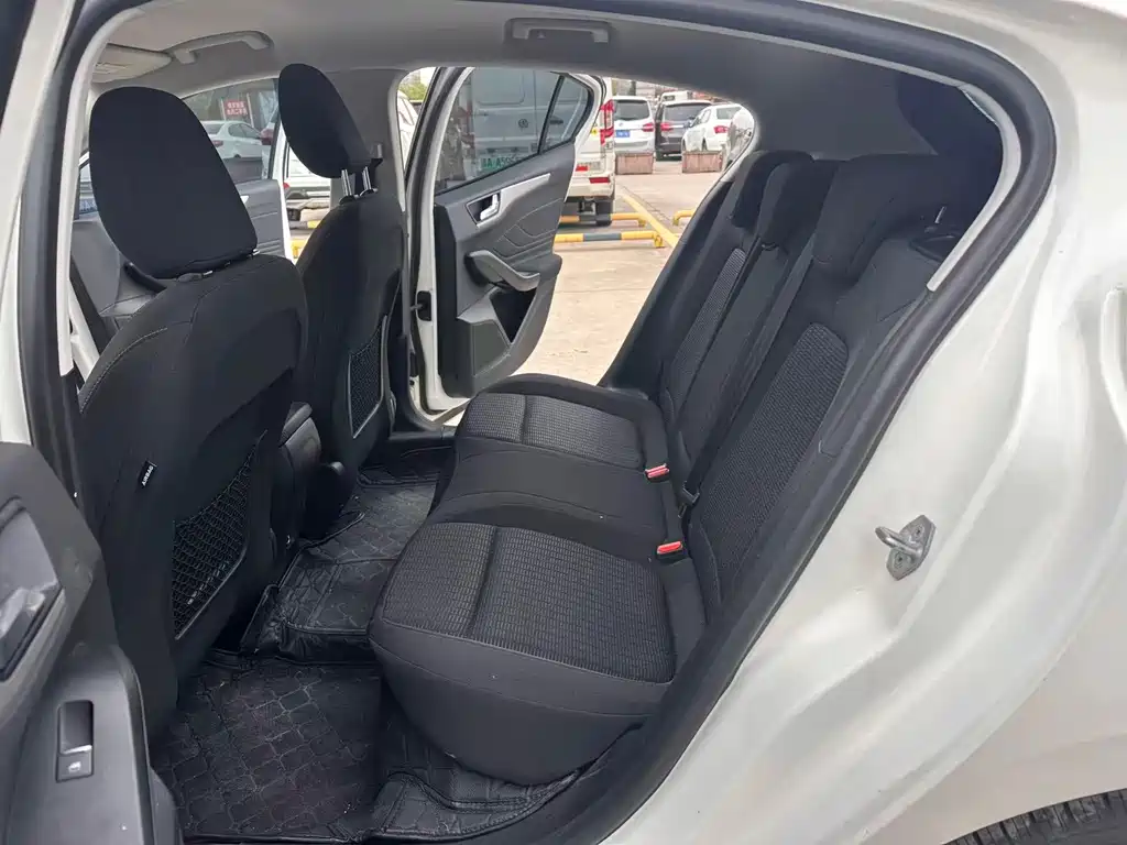 Ford Focus 2019 1.5L AT V