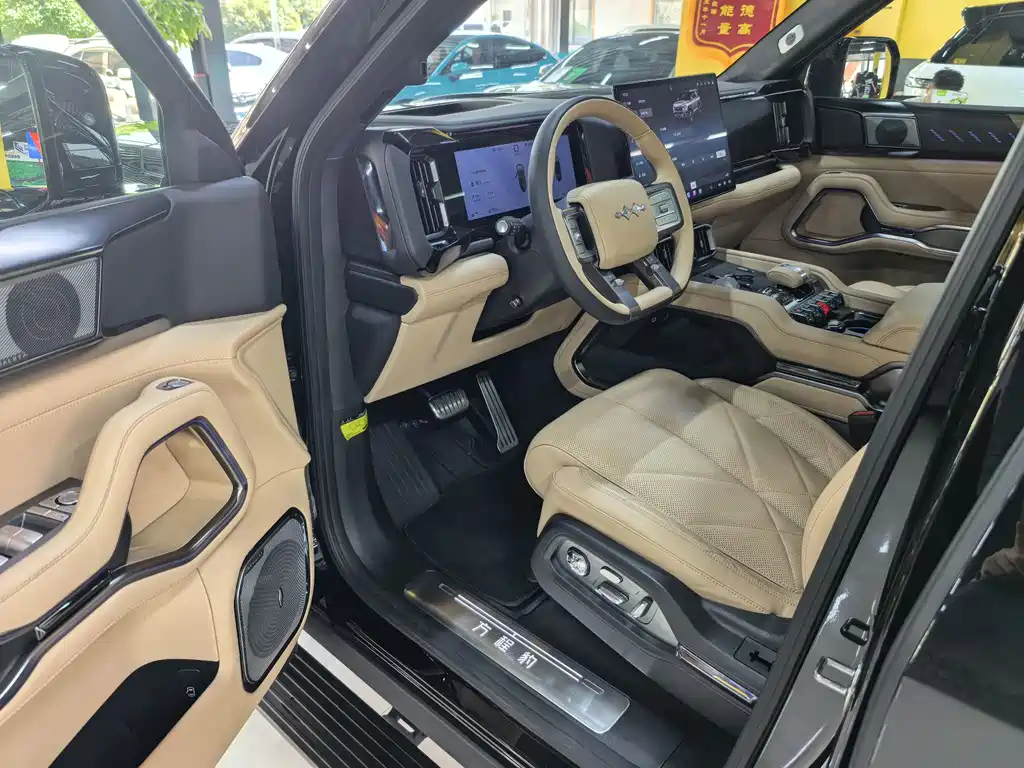 Fangchengbao Leopard 8 8 2025 Flagship 7 мест