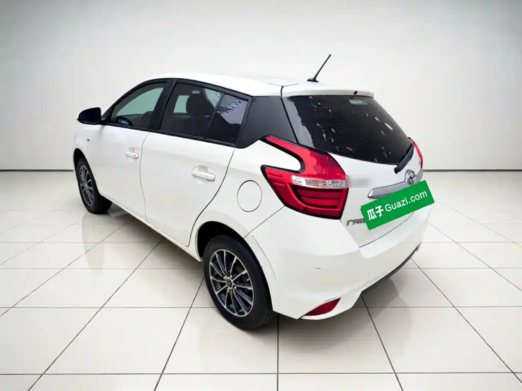 Toyota Yaris L — миниатюра 4