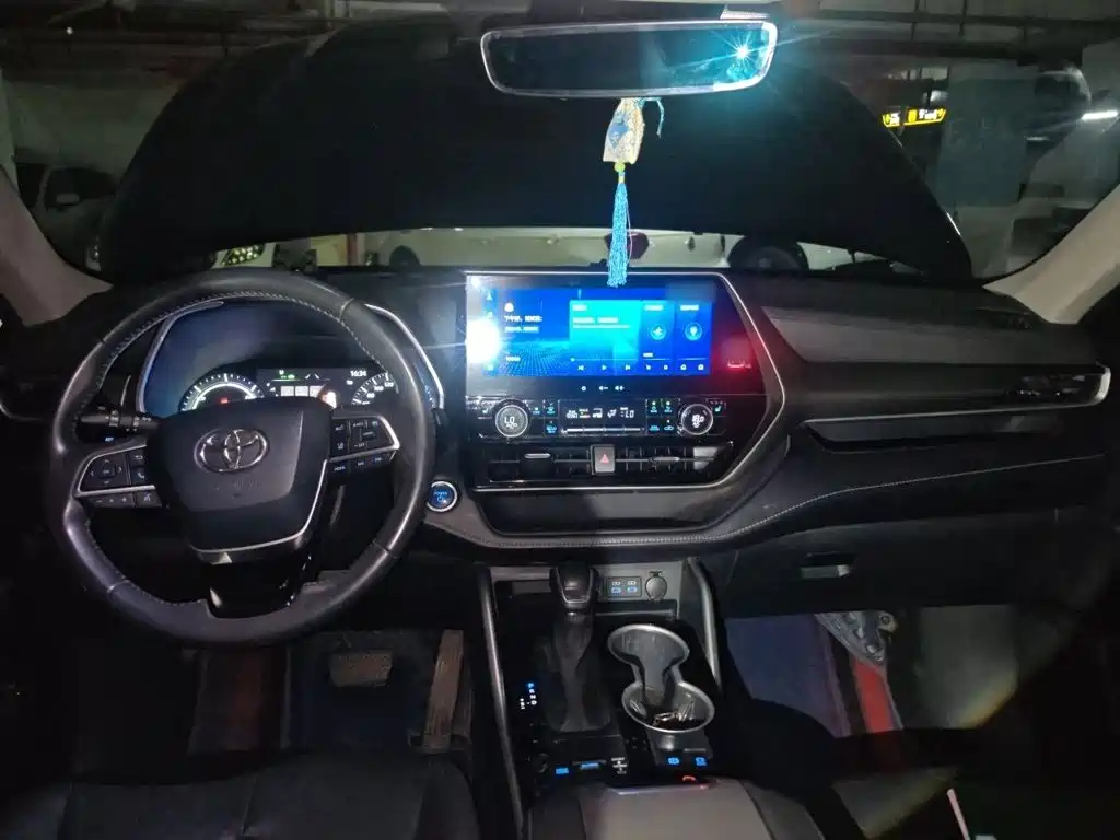 Toyota Highlander — миниатюра 13