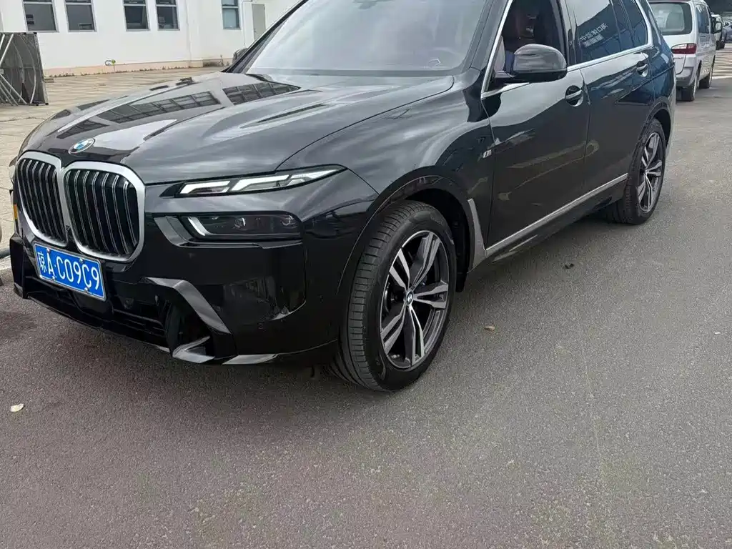 BMW X7 2024