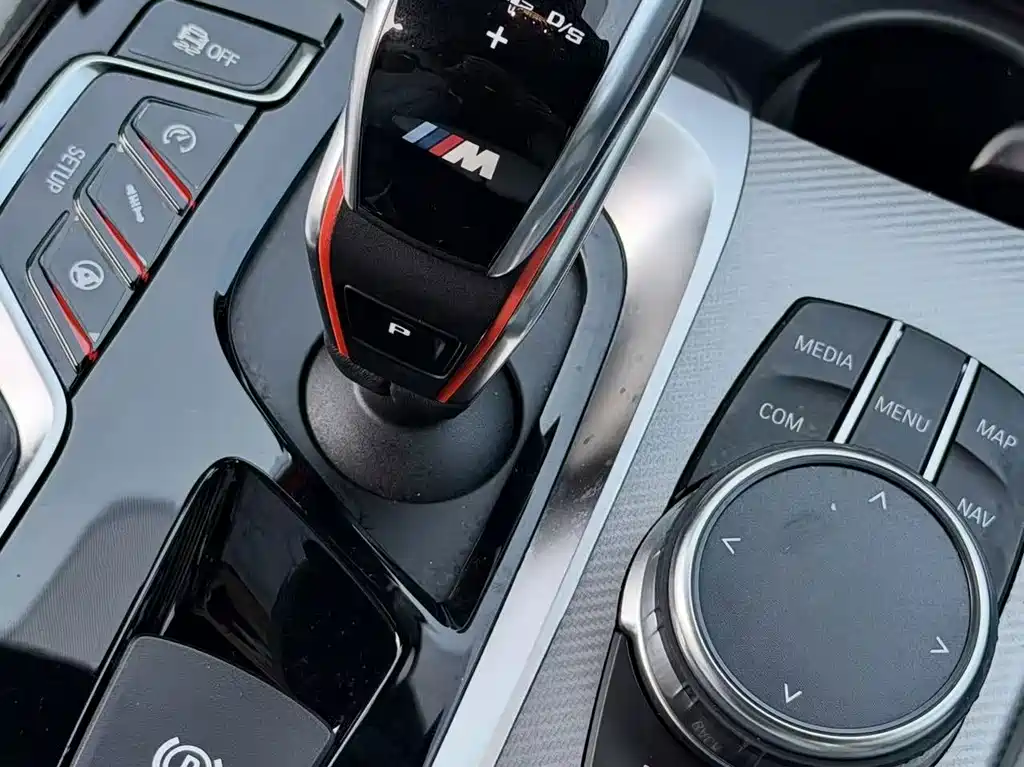 BMW M5 — миниатюра 15