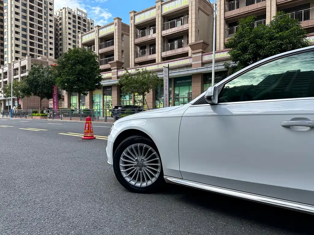 Audi A4L — миниатюра 4