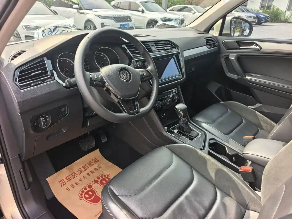 Volkswagen Tiguan L — миниатюра 14