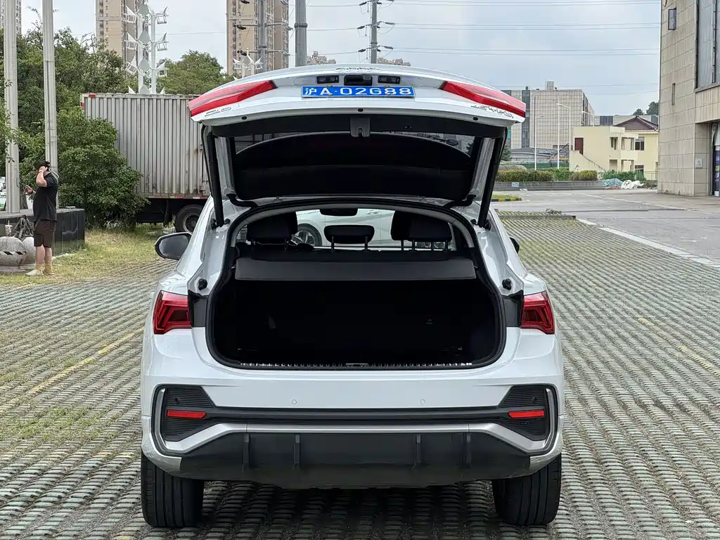 Audi Q3 Sportback — миниатюра 7