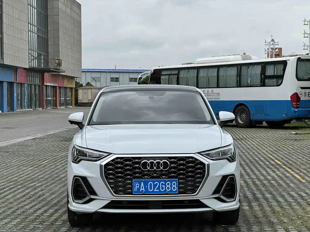 Audi Q3 Sportback — миниатюра 8