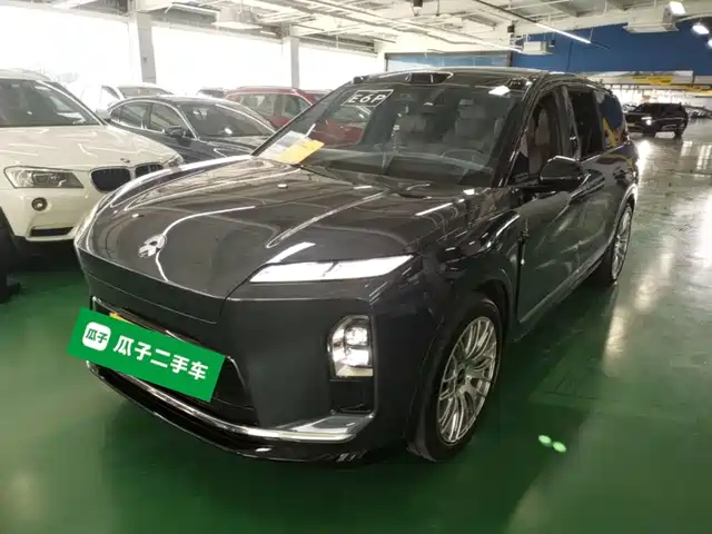 2025 Nio ES8