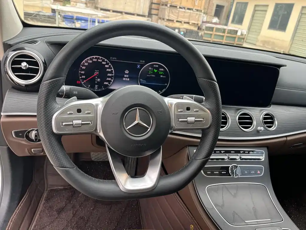 Mercedes-Benz E-Class E 2020 E 260 L Sport