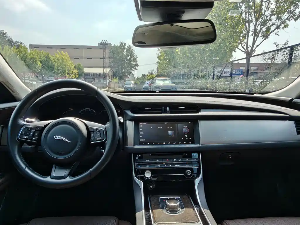 Jaguar XFL — миниатюра 23