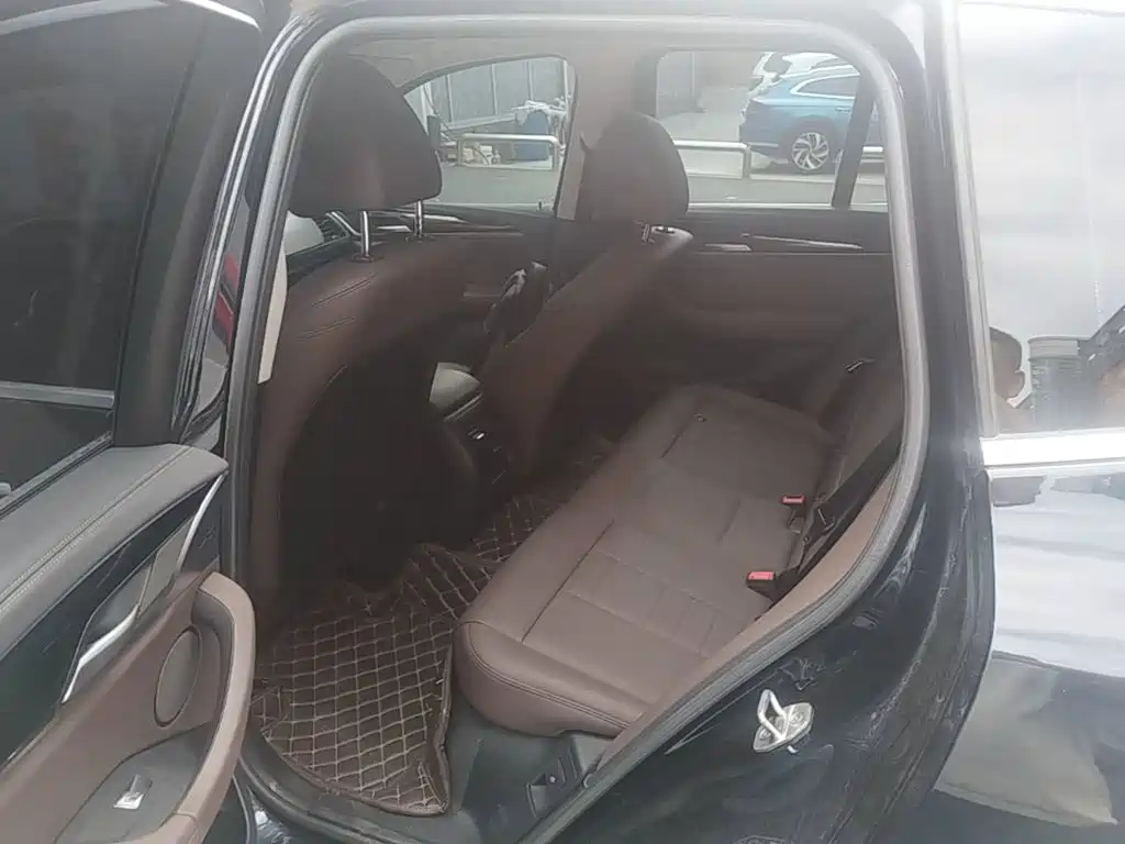 BMW X3 — миниатюра 17