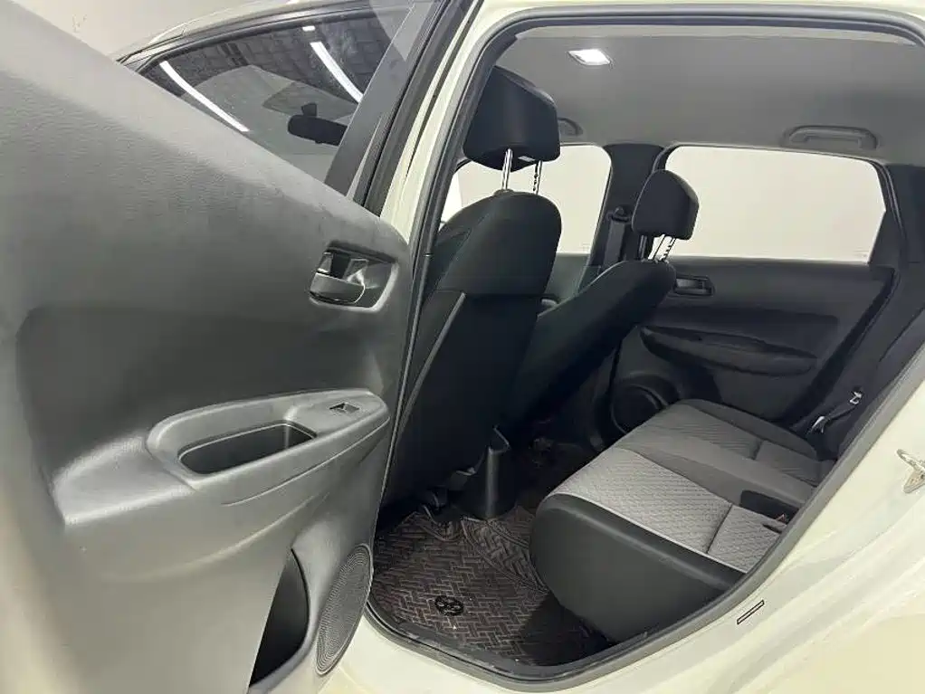 Honda Fit — миниатюра 11