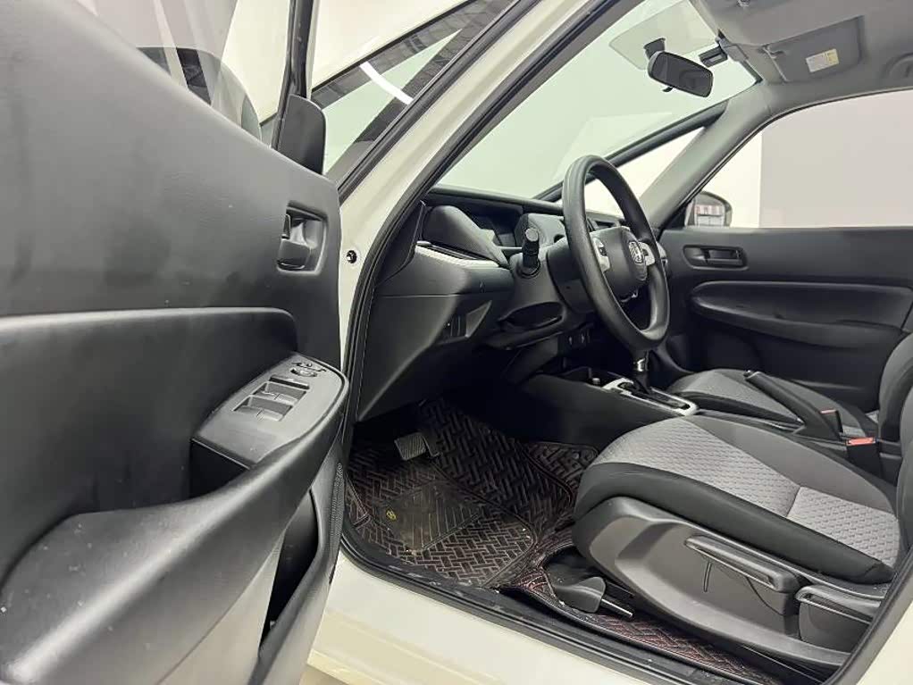 Honda Fit 1.5 л 2024 г. Белый, пробег 16000 км