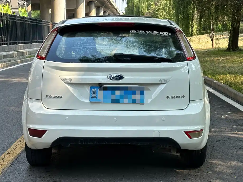 Ford Focus — миниатюра 5