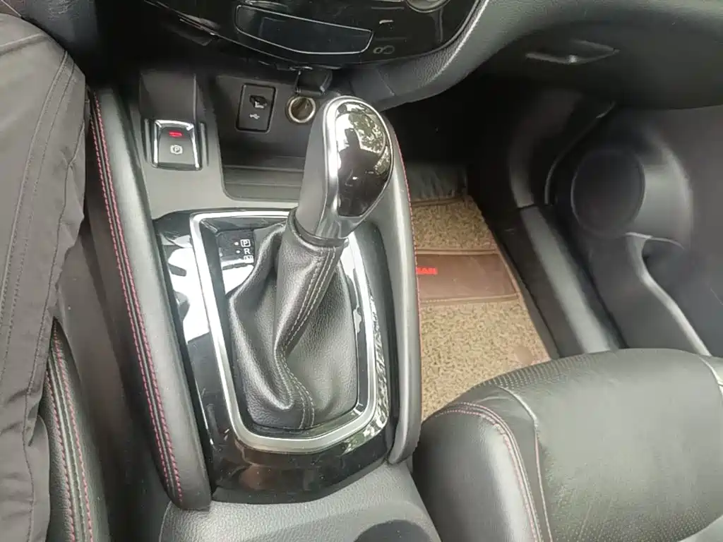 Nissan Qashqai — миниатюра 14