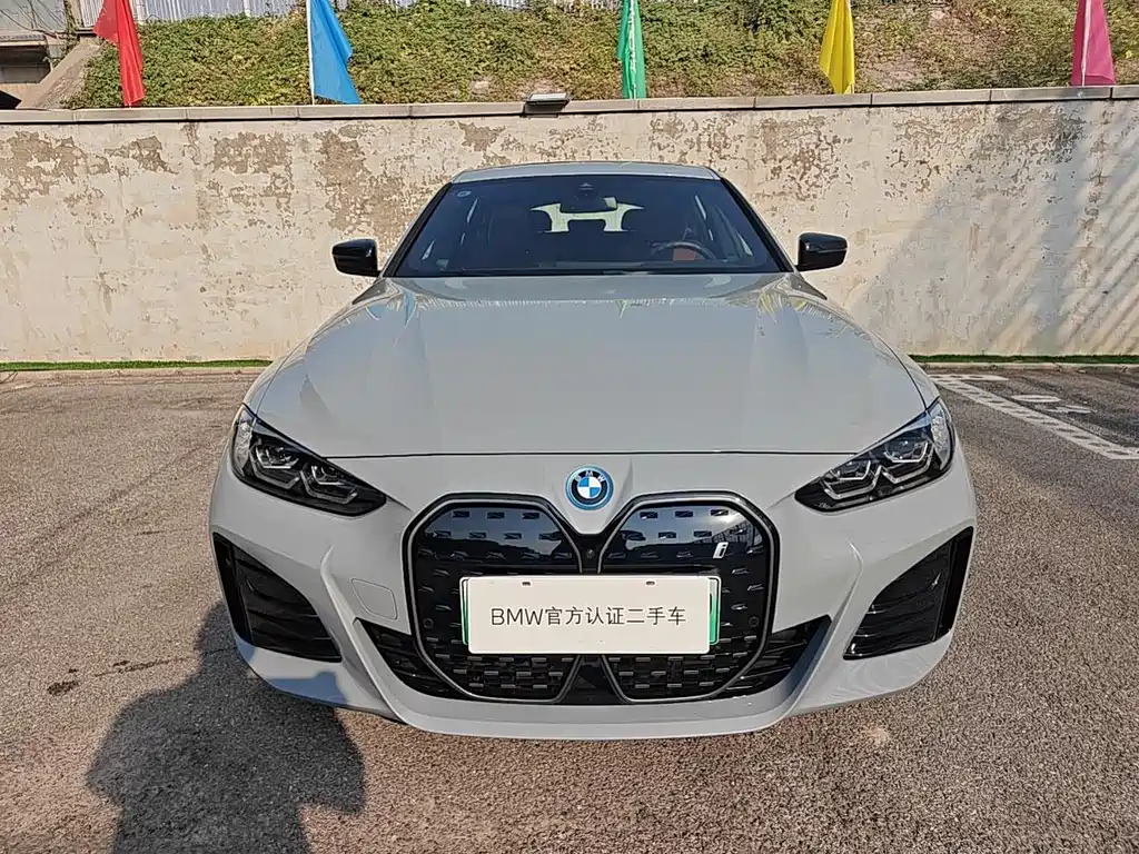 BMW i4 — миниатюра 2