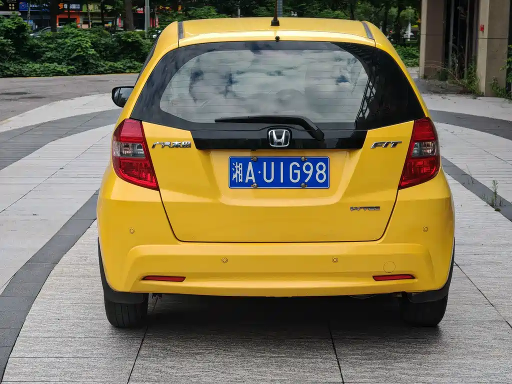 Honda Fit — миниатюра 8