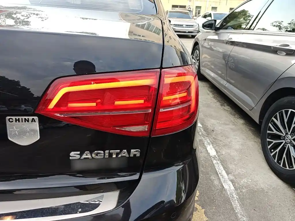 Volkswagen Sagitar 2018 1.6L AT Comfort