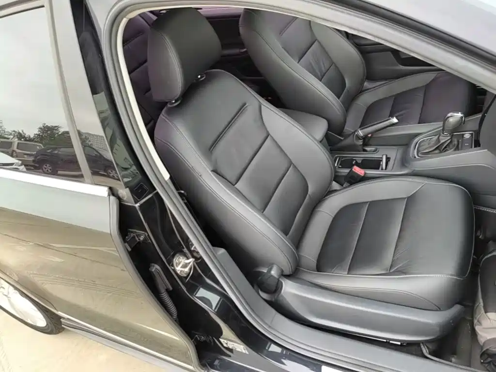 Volkswagen Sagitar — миниатюра 25