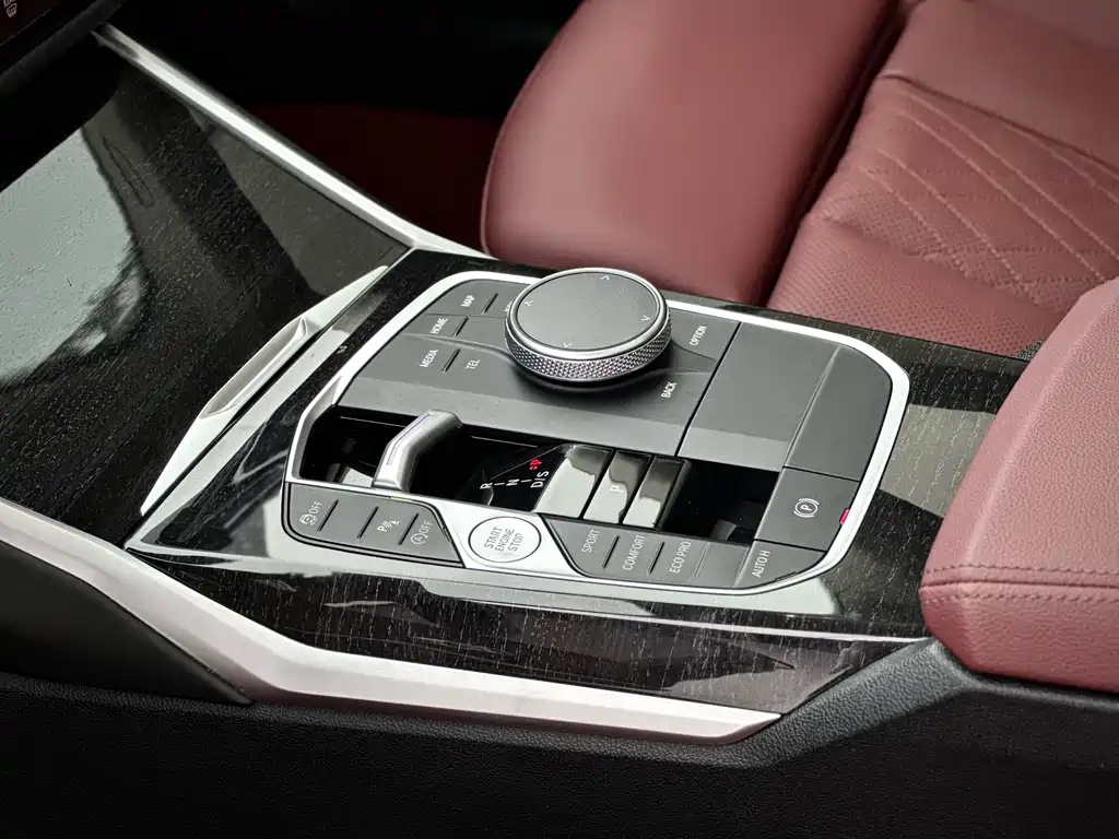 BMW 3 Series — миниатюра 8