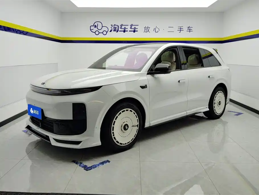 Li Auto Li L6 2025