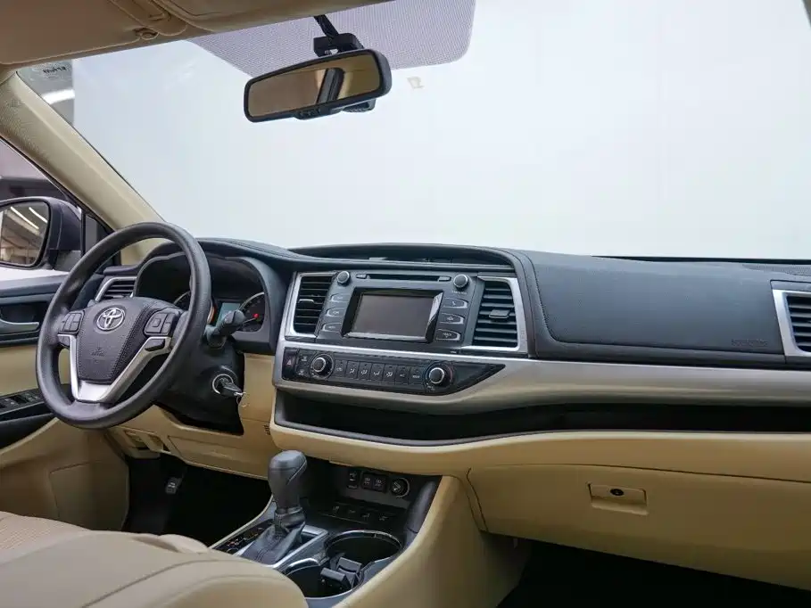 Toyota Highlander — миниатюра 8