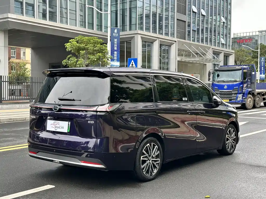 GAC Motor 传祺E8 PHEV — миниатюра 6