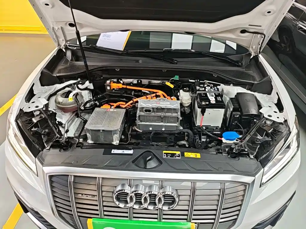 Audi Q2L e-tron — миниатюра 20