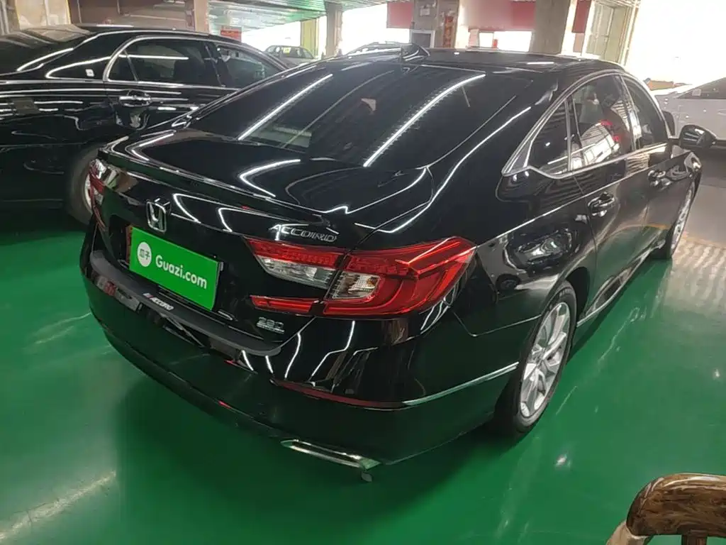 Honda Accord — миниатюра 7