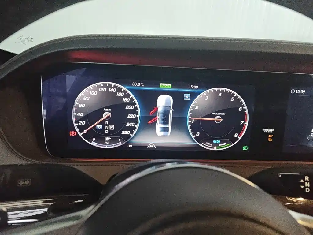 Mercedes-Benz S-Class — миниатюра 7